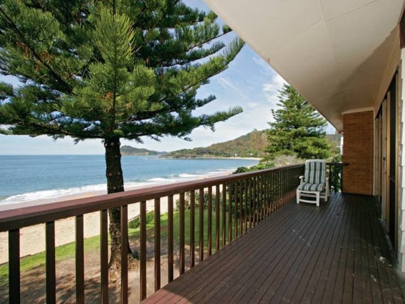 16 Coral Crescent, Pearl Beach NSW 2256