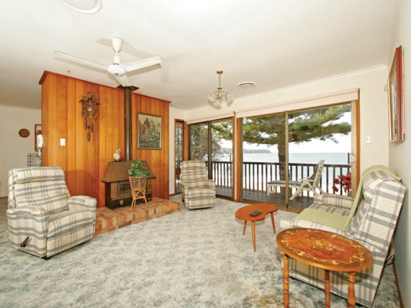 16 Coral Crescent, Pearl Beach NSW 2256