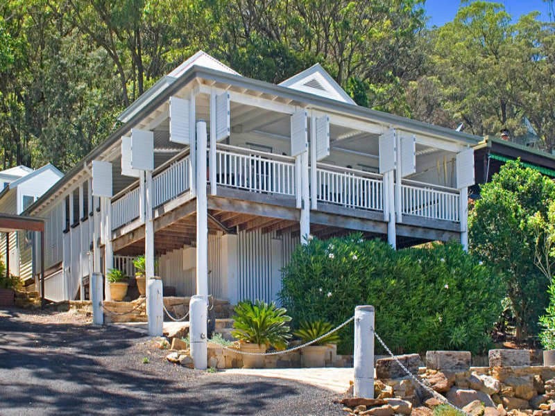 9 Hardys Bay Parade, Hardys Bay NSW 2257
