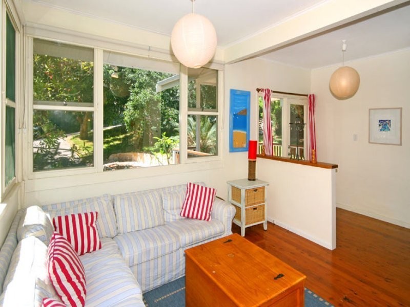 8 Tungarra Parade, Macmasters Beach NSW 2251