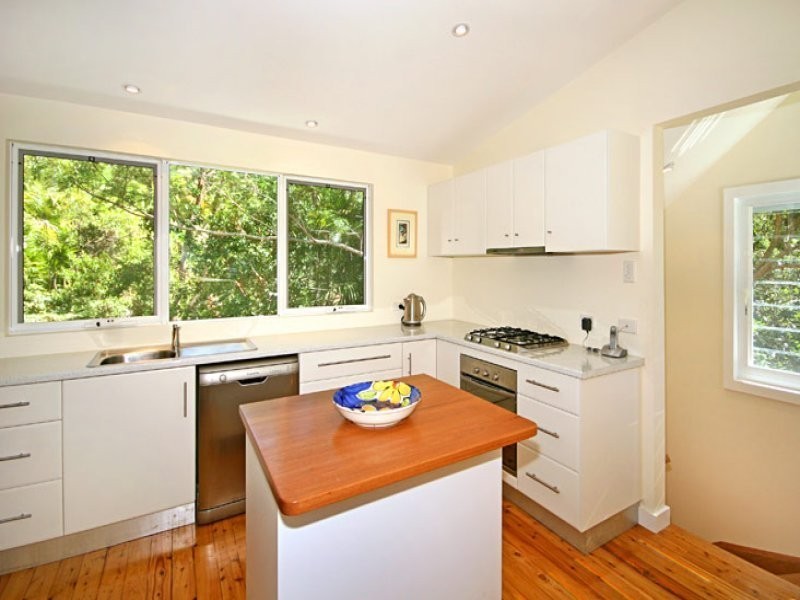 8 Tungarra Parade, Macmasters Beach NSW 2251