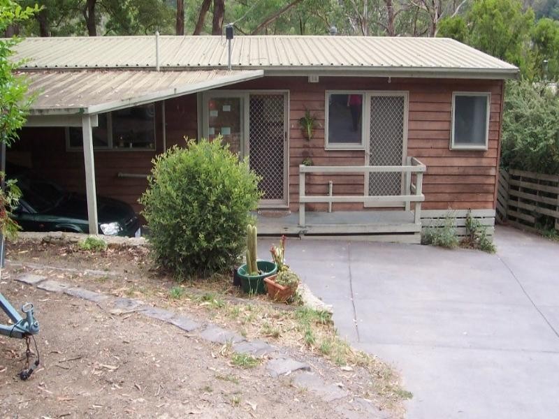 103 Commercial Road, Mount Evelyn VIC 3796