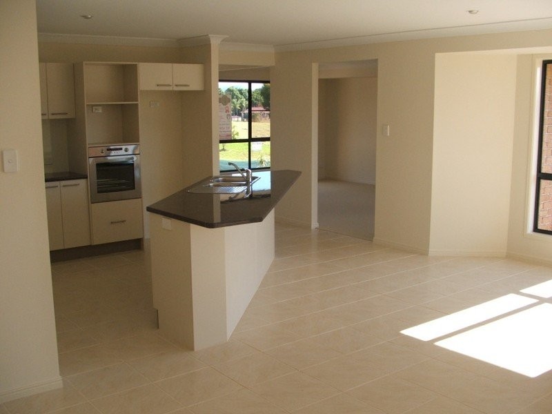 6 Preston Drive, Macksville NSW 2447