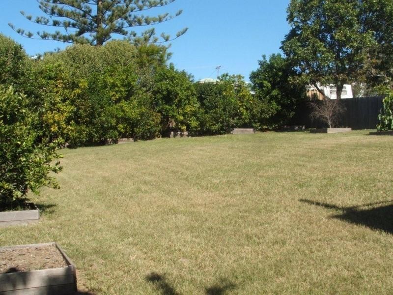 9 Wallace Street, Scotts Head NSW 2447