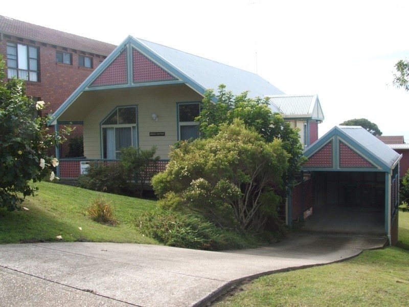 6 Vista Way, Scotts Head NSW 2447