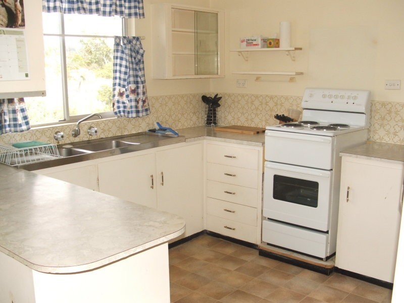 15 South Pacific Drive, Scotts Head NSW 2447