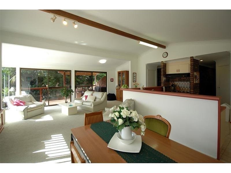 4 Hyden Court, Elanora QLD 4221