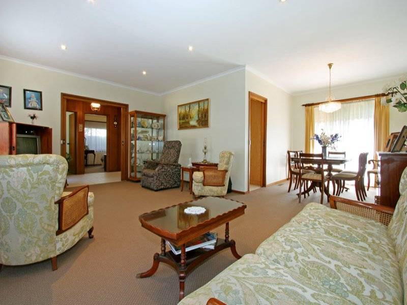 32 Government Road, Rye VIC 3941