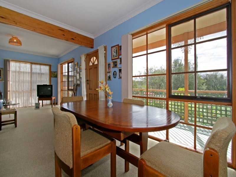 1 Hilltop Avenue, Blairgowrie VIC 3942