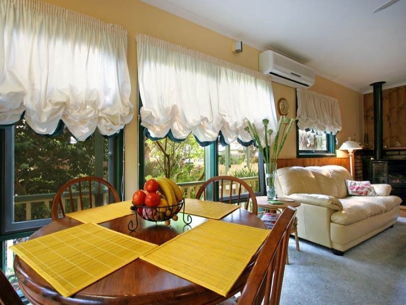 18 Lyon Street, Rosebud VIC 3939