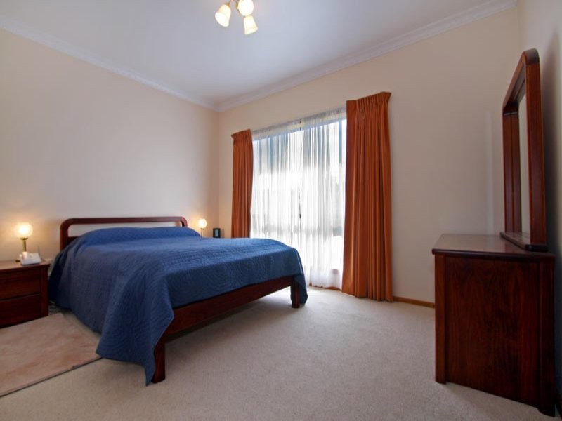 15 Sherwood Road, Rye VIC 3941