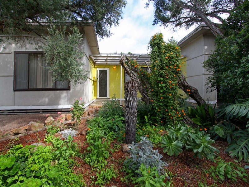 30 Staughton Avenue, Rosebud West VIC 3940