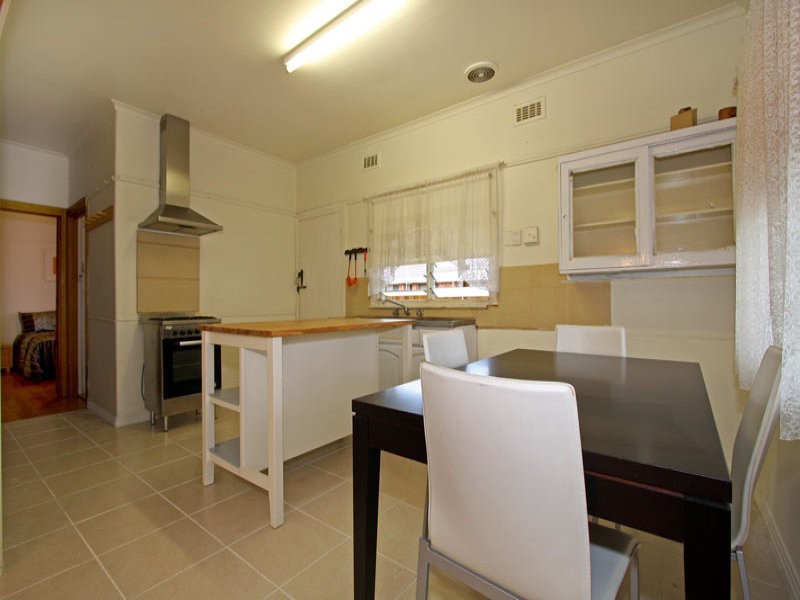 36 Sixth Avenue, Rosebud VIC 3939