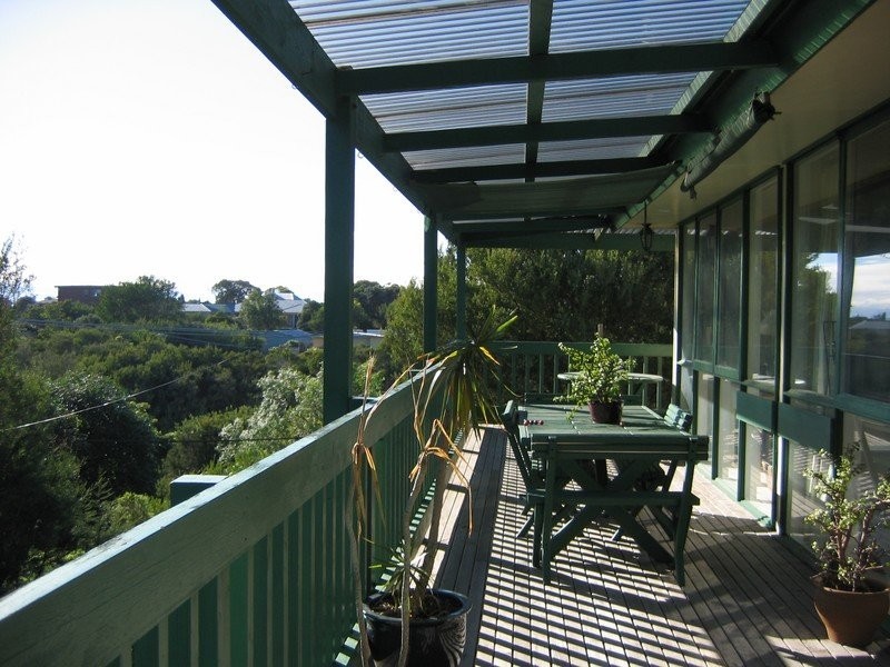 18 Roberts Street, Rye VIC 3941