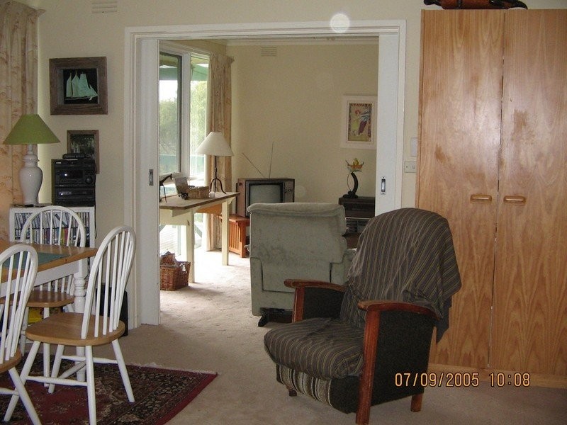 18 Roberts Street, Rye VIC 3941