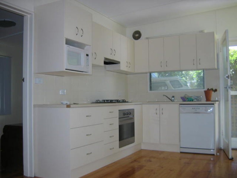 18 Mountview Road, Rosebud VIC 3939