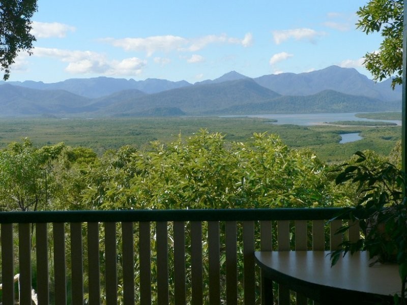 51531 Bruce Highway, Cardwell QLD 4849