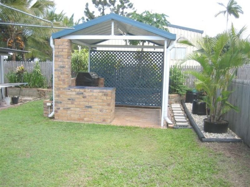 1 Tsakisiris Street, Cardwell QLD 4849