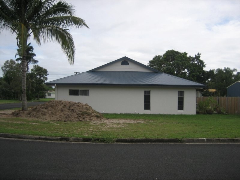 20 Winter Street, Cardwell QLD 4849