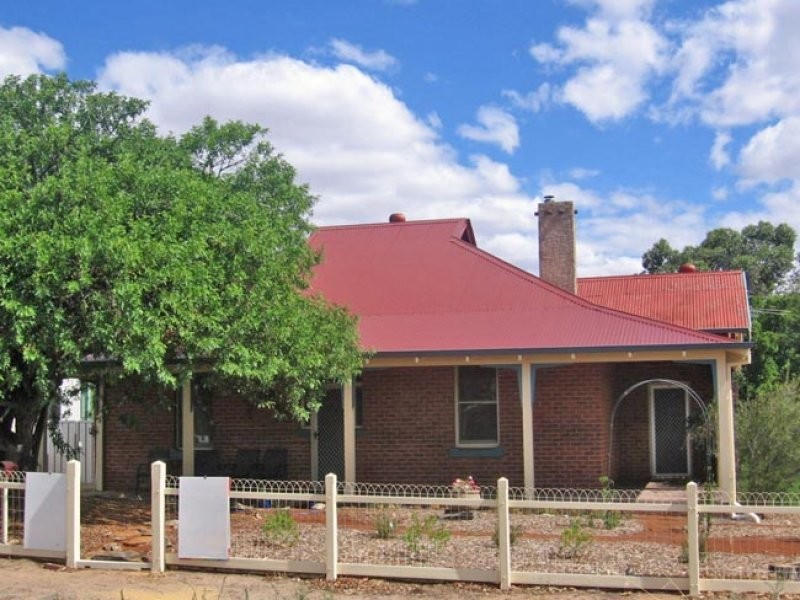 36 Doney Street, Narrogin WA 6312