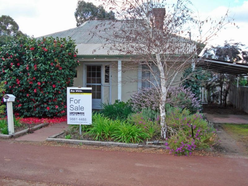 8 Forrest Street, Narrogin WA 6312