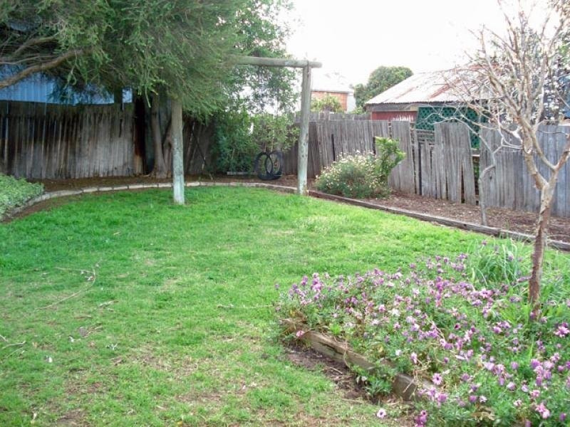 8 Forrest Street, Narrogin WA 6312