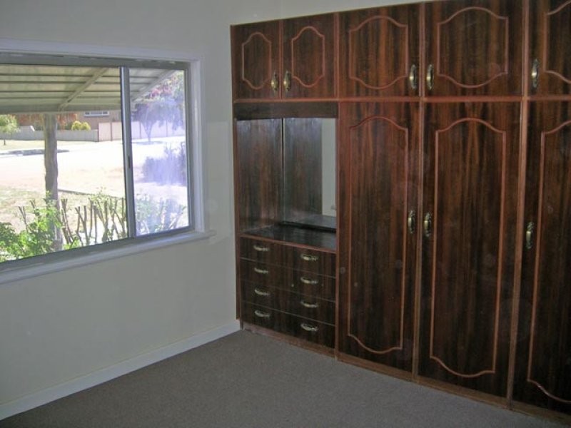 4 Rosselloty Street, Williams WA 6391