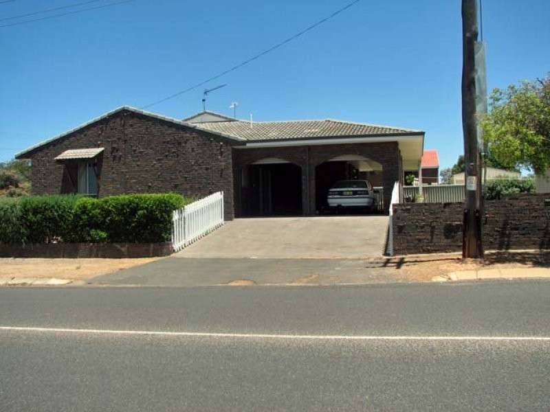 2 Hough Street, Narrogin WA 6312