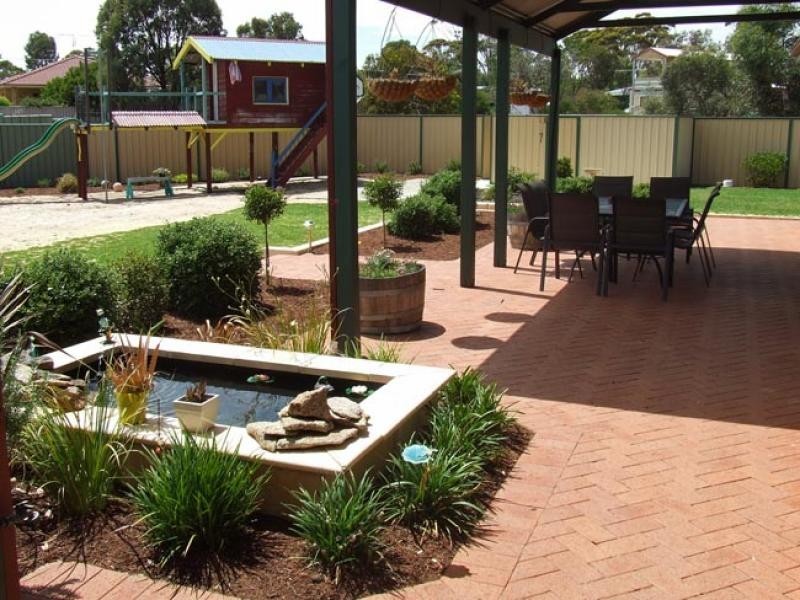 9 Moss Parade, Wickepin WA 6370