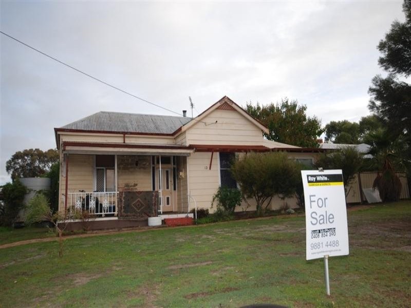 13 Felspar Street, Narrogin WA 6312