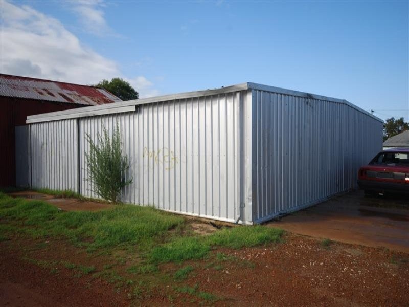 25 Doney Street, Narrogin WA 6312