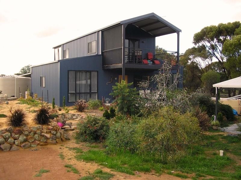 2 Beeston Street, Cuballing WA 6311