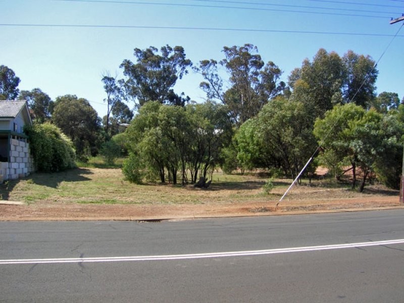 94 Forrest Street, Narrogin WA 6312