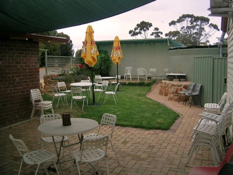 OASIS HOTEL, Harrismith WA 6361