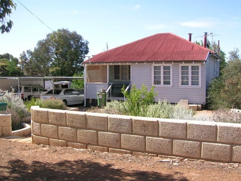 99 Kipling Street, Narrogin WA 6312