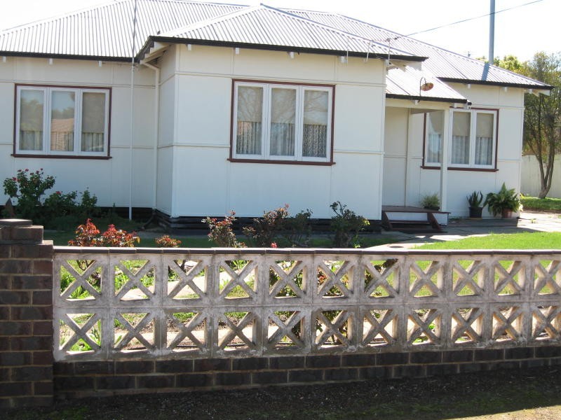 33 Grant Street, Narrogin WA 6312