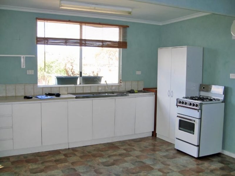 91 Narrakine Road, Narrogin WA 6312