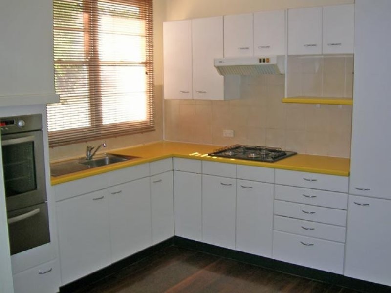 6 White Street, Wandering WA 6308