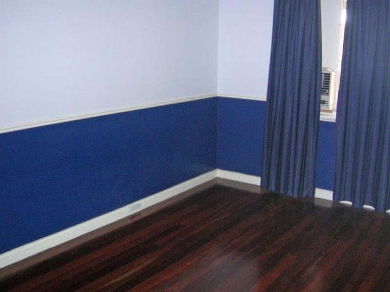 6 White Street, Wandering WA 6308