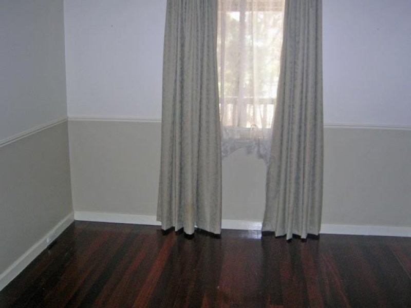 6 White Street, Wandering WA 6308