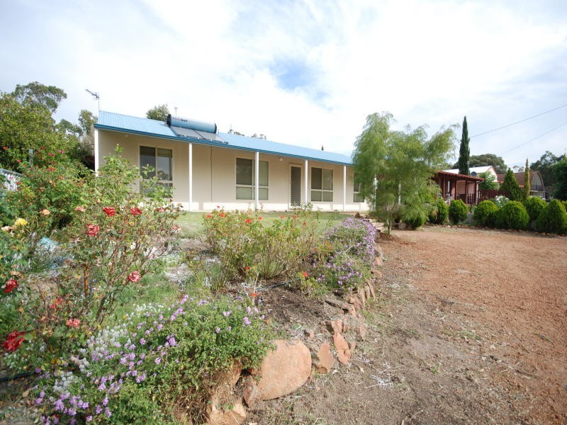 55 Hough Street, Narrogin WA 6312