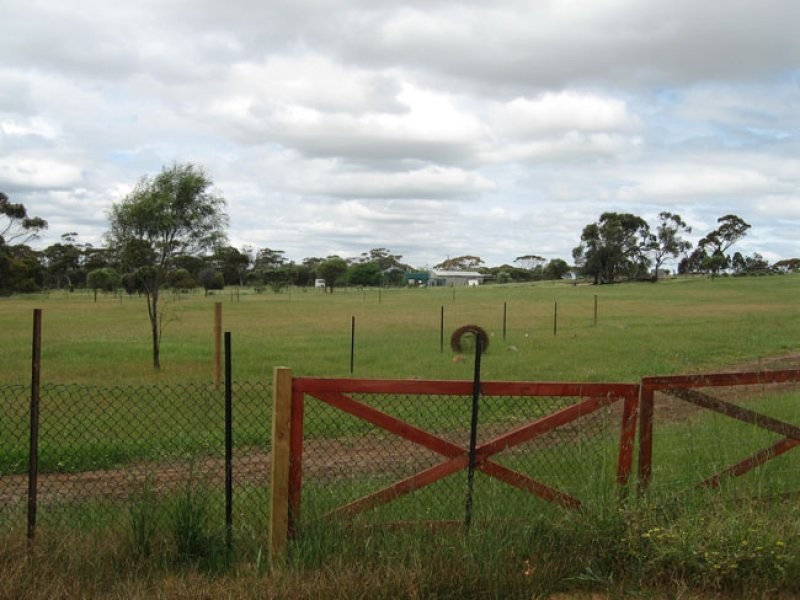 35 King Street, Popanyinning WA 6309