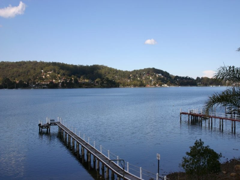 21 Caroline Street, East Gosford NSW 2250