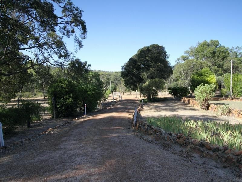 2475 Victoria Road, Hovea WA 6071