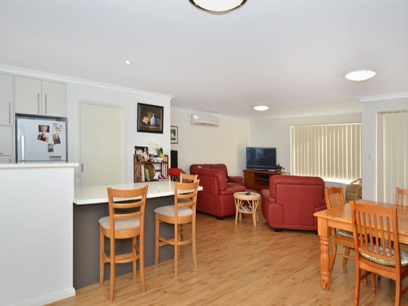 4/241 Albany Highway, Mount Melville WA 6330