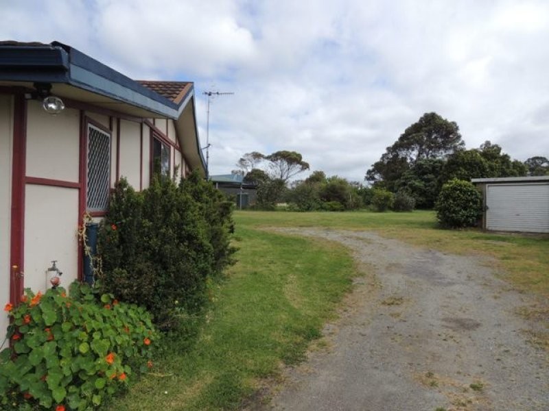 18 Edinburgh Road, Mckail WA 6330