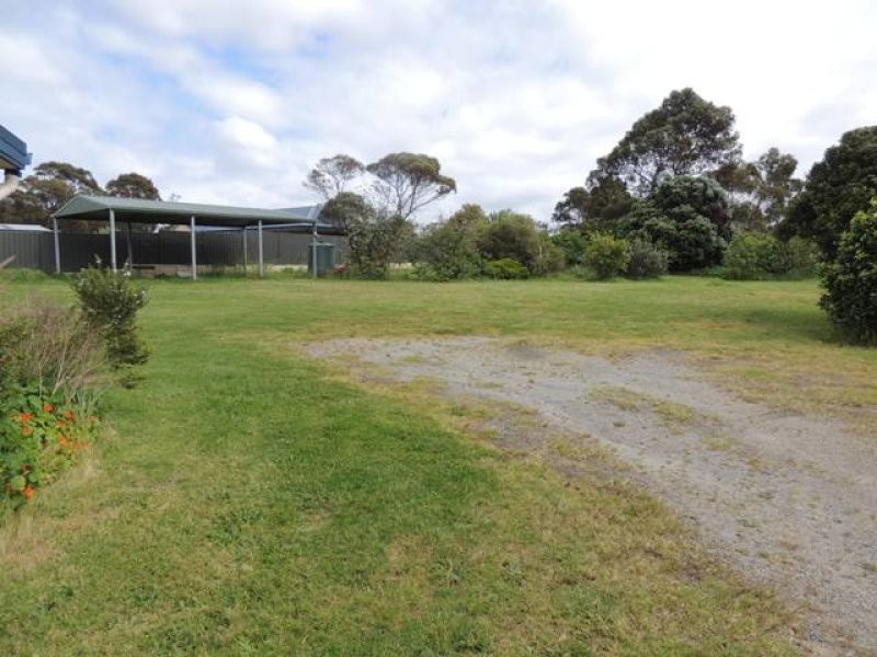 18 Edinburgh Road, Mckail WA 6330