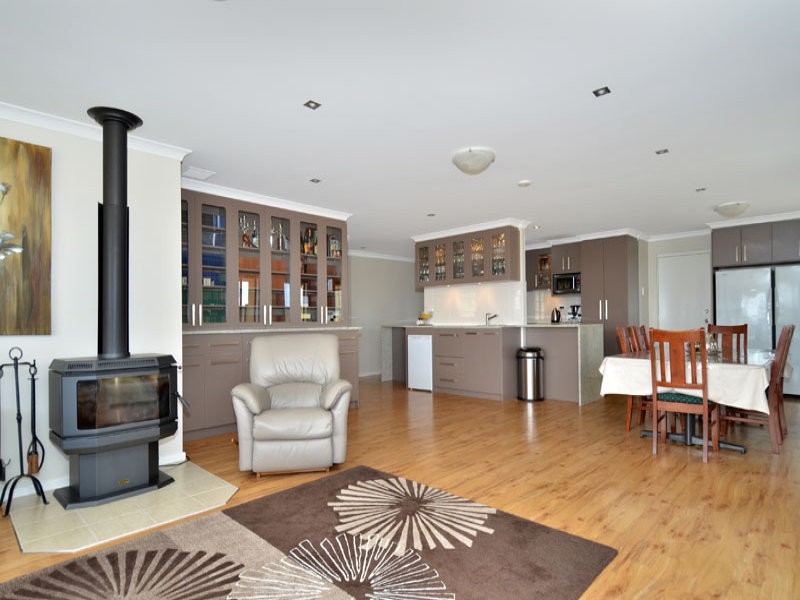 28 Ethereal Drive, Mckail WA 6330