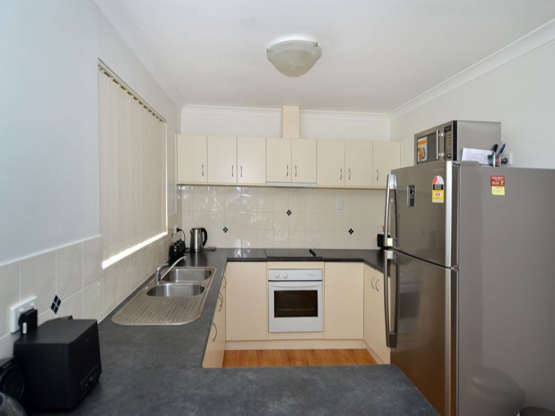 4 Minor Road, Orana WA 6330