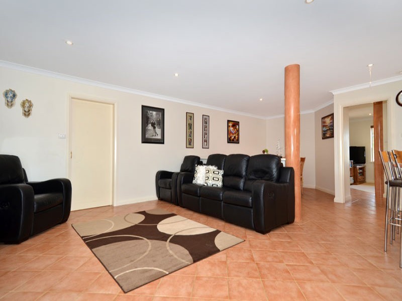 17 Premier Circle, Spencer Park WA 6330